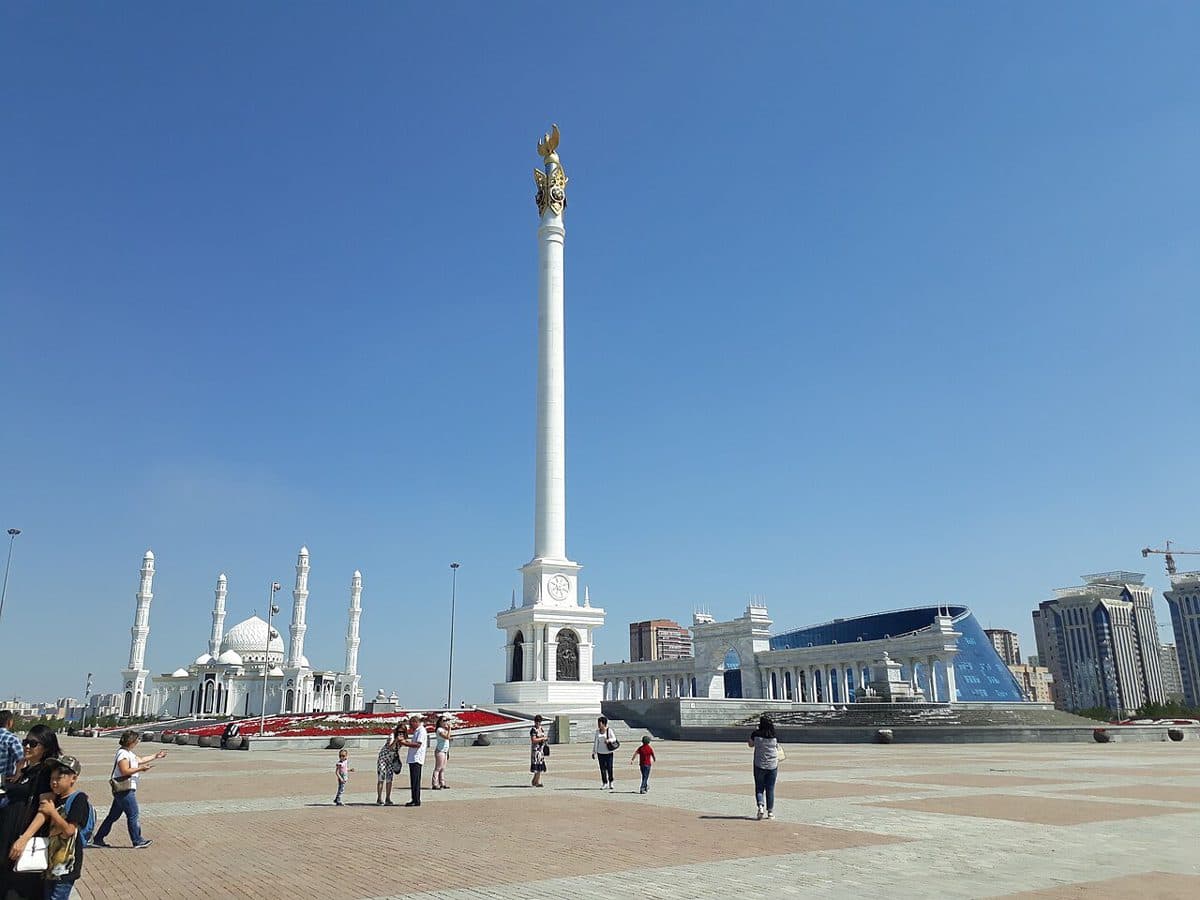 Монумент «Қазақ Елі»